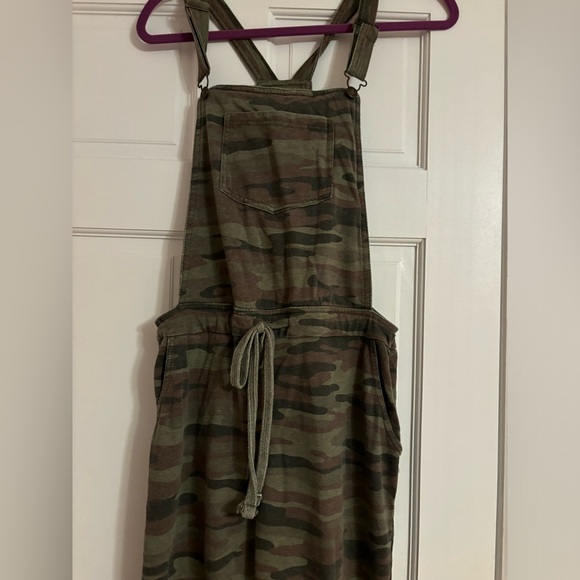 Camp Jumper - Picture 4 of 8